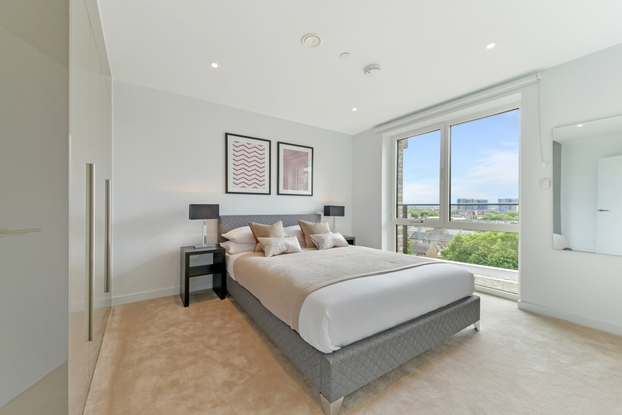 bedroom of a 2 bed flat to rent at Elephant Park SE1